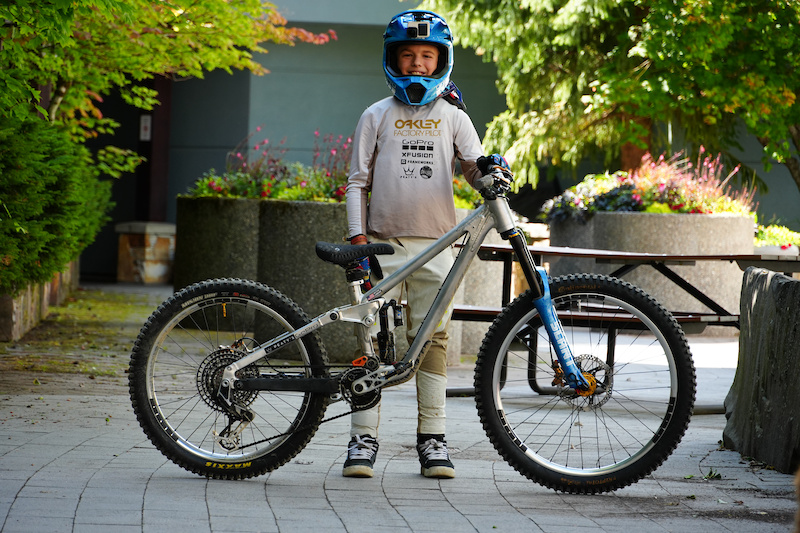 Bike Check: Wes Lukens' Custom Frameworks 26/24