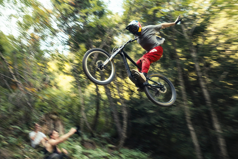 Thomas Genon Prepares for Red Bull Rampage at the 2026 Tour des Niares