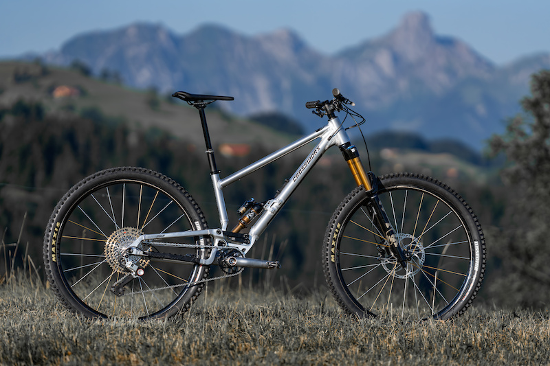 CrossWorx Launches Lite MK2 Trail Bike With Unique Geometry