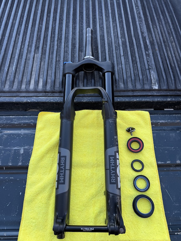 Fox 36 Rhythm 170mm and Headset For Sale