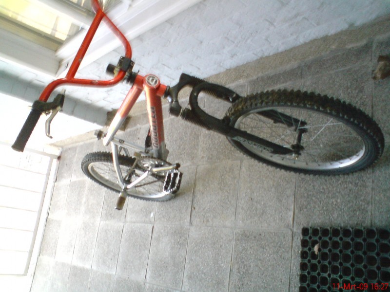 bmx suspension at bmx suspension in Aarschot, Belgium - photo by