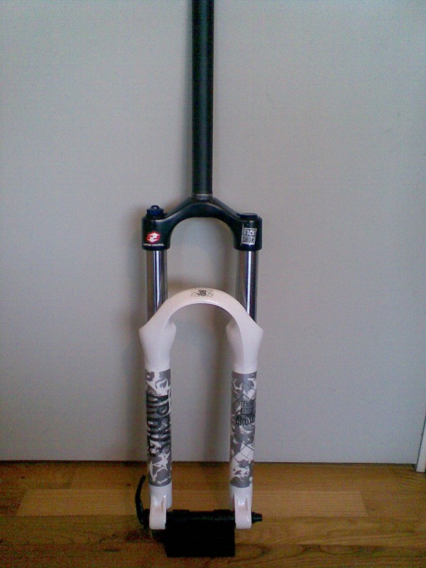 My new RockShox Argyle 318 just arrived. It's gonna fit perfect on my NS bikes Surburban 26'' frame in void black.