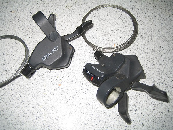 xt dual control shifters