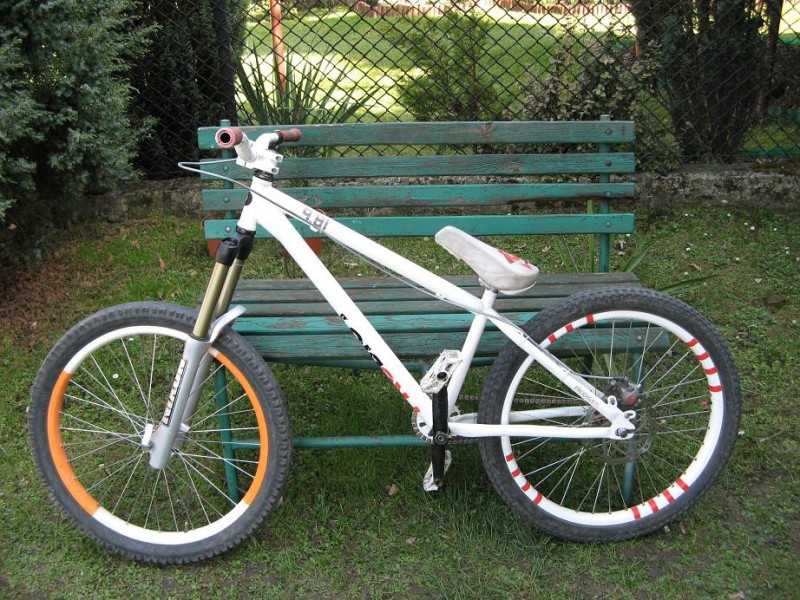 My bike: Manitou Nixon, Prodigy 9,81, Fire eye rims 24", NS, Dartmoor, Avid,
