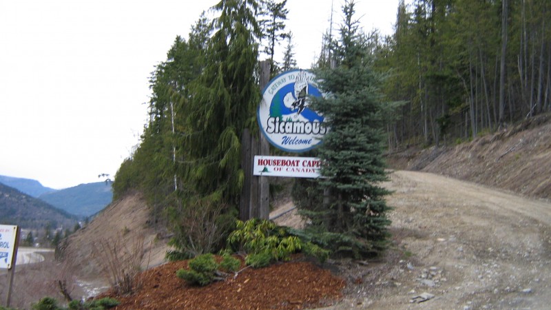 Sicamous  Welcome Sign