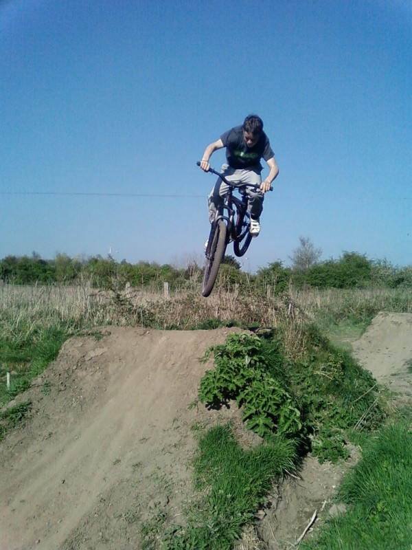 hahaha looks like im about to fall off :(