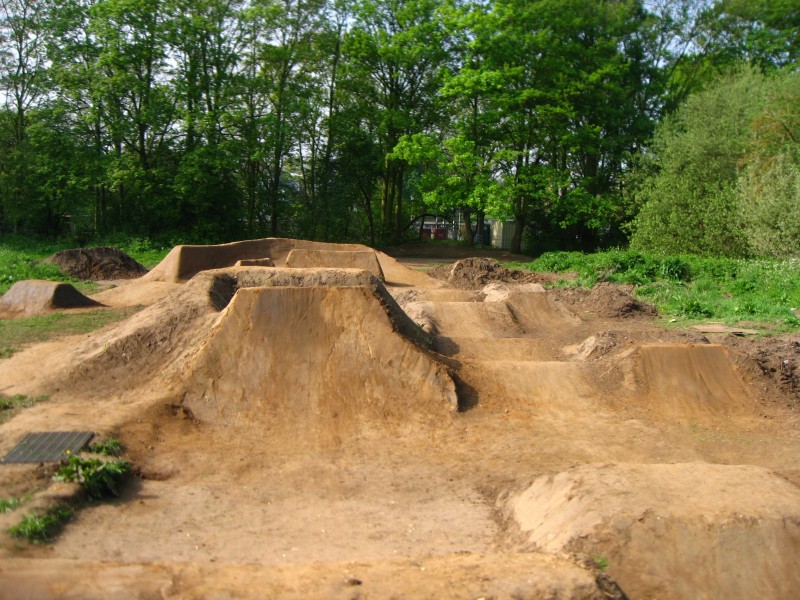Jumps and pump track in progress