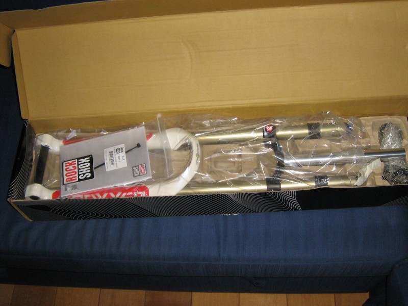2009 Boxxer WC Solo Air, new in box, flat upper crown