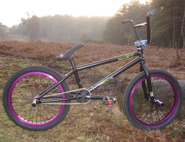 i am loving this bike lol,What do you think?I would maybe get a purple 25th for it though then it would look real mean