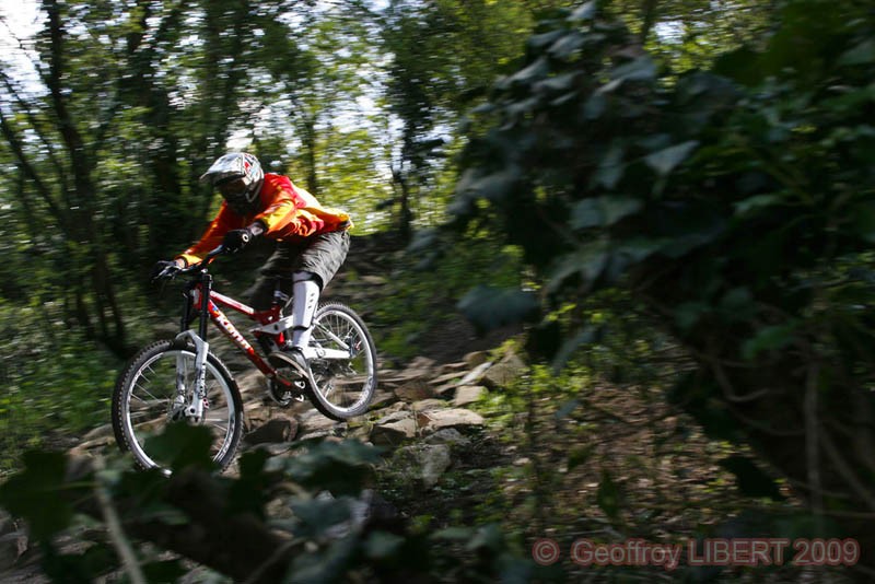 JRI Pixmotion Huy Downhill
© Geoffroy LIBERT all rights reserved