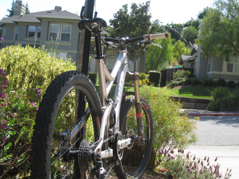 My 2008 Reign X0 with 36 Floats, new Easton Havoc AM wheels, XTR drivetrain except for XT cranks, Monkeylite SL's, E13 DRS, new custom etched Lizard Skins, new seat, Juicy 7's, Mutanoraptors, and Thomson Elite seatpost.  Weighing in at 32.5 lbs.