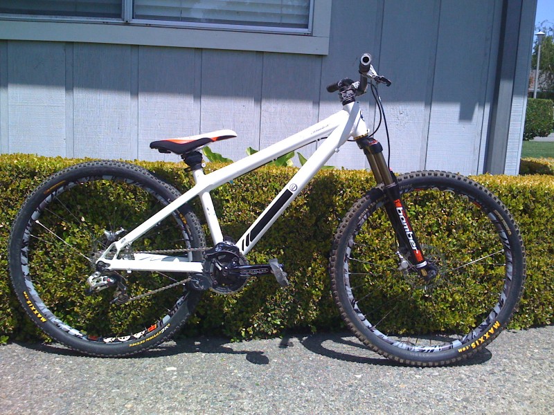 drive side of my 2006 Commencal VIP Absolute Meta 4X (team frame edition)