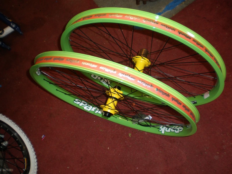 brandnew pair of DH wheels, just built, nuke proof yellow hubs, 20mm front and 12x150mm rear with Spank stiffee 40's in green.