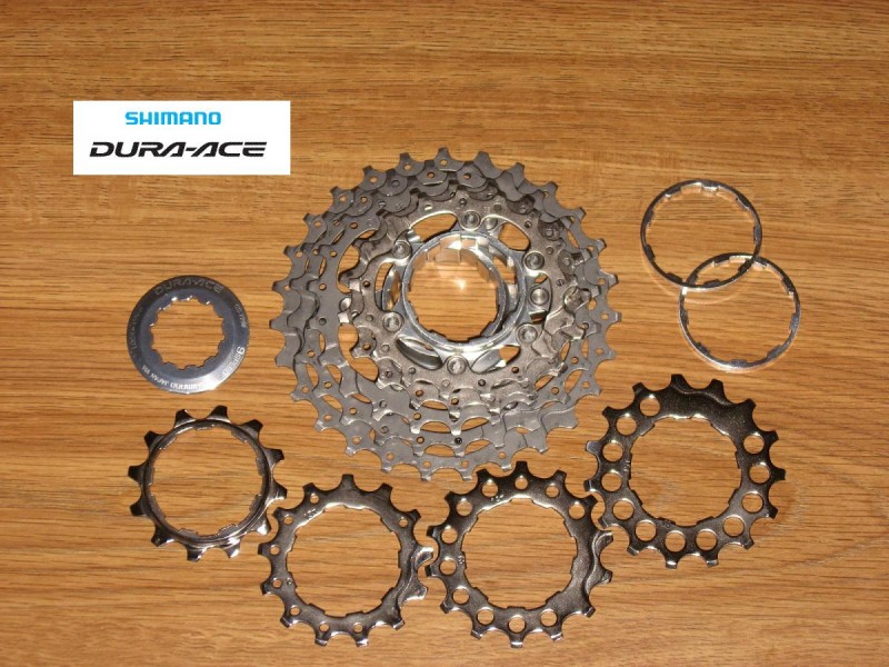 DURA ACE CS-7700 cassette with 3 Ti rings on alloy spider, very light 176g