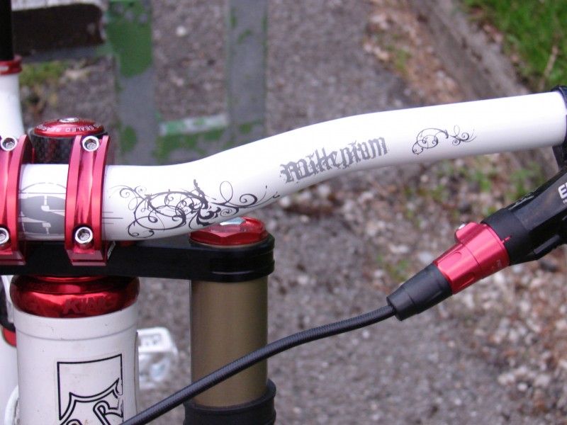 Parts of my Blindside Bike : another view of the combo handlebar/stem from Six Pack