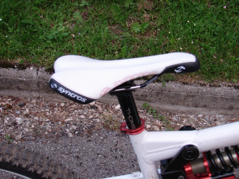 Parts of my Blindside Bike : Syncros AM saddle ! very nice !