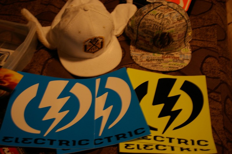 Stickers and Hats electric visual sent me for sending them an email :) Free Swag :D.
(They sent smaller versions of the big ones too but couldnt find them in my huge sticker stack)