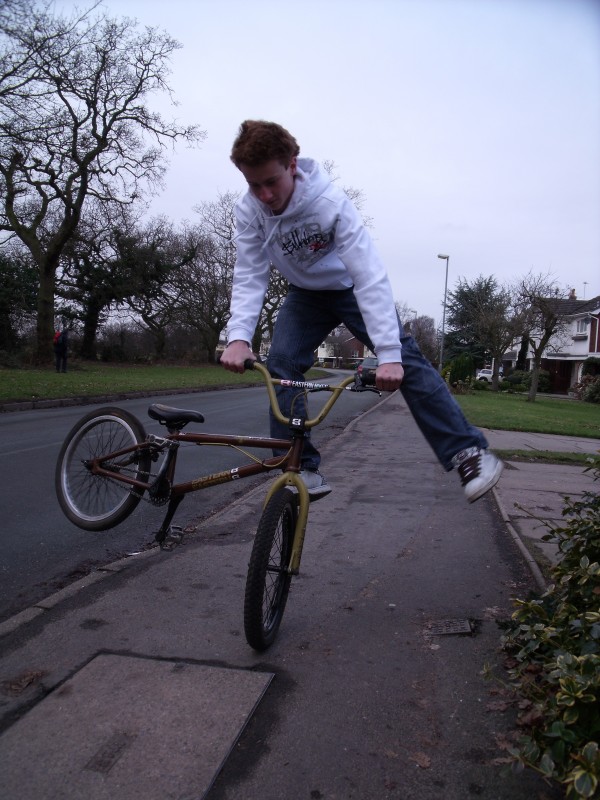 Just out side my house doing a foot jam whip.