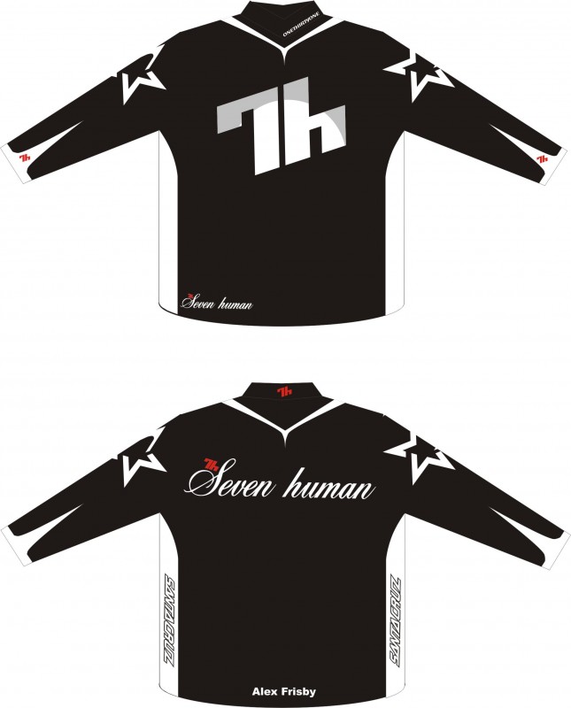 the new team race tops, black and white