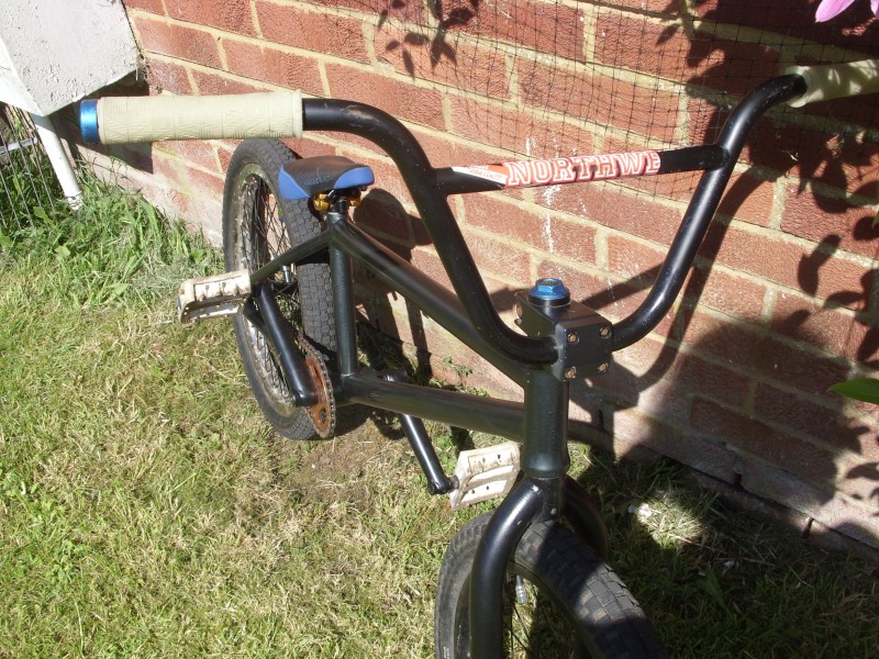 bmx new colour lol looks really black but in the sun its  a sort of ddark green with sparrkles lol