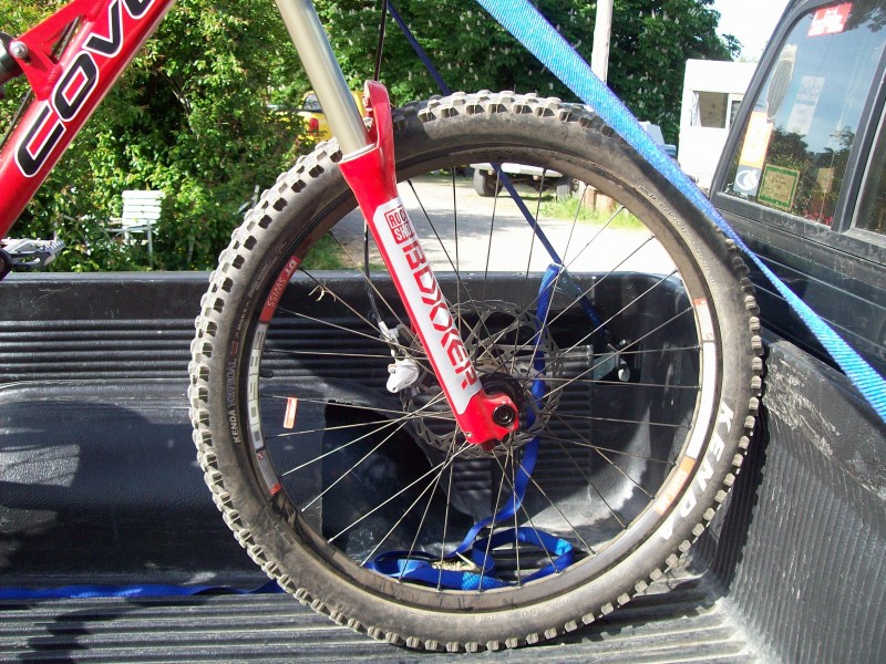 front wheel- DT swiss FR600 on 350 hubs, avid elixir r with adjustable banjo for stopping