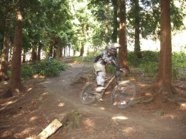 me roosting out corrner front wheel in air hhaha