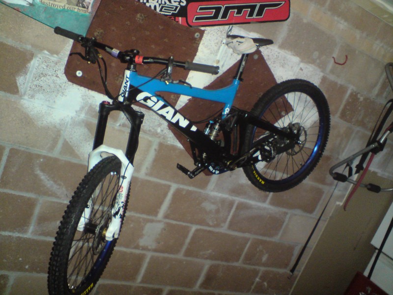 my 2009 glory dh with tome 2008 66 rc3's, only because i broke my 40's:(