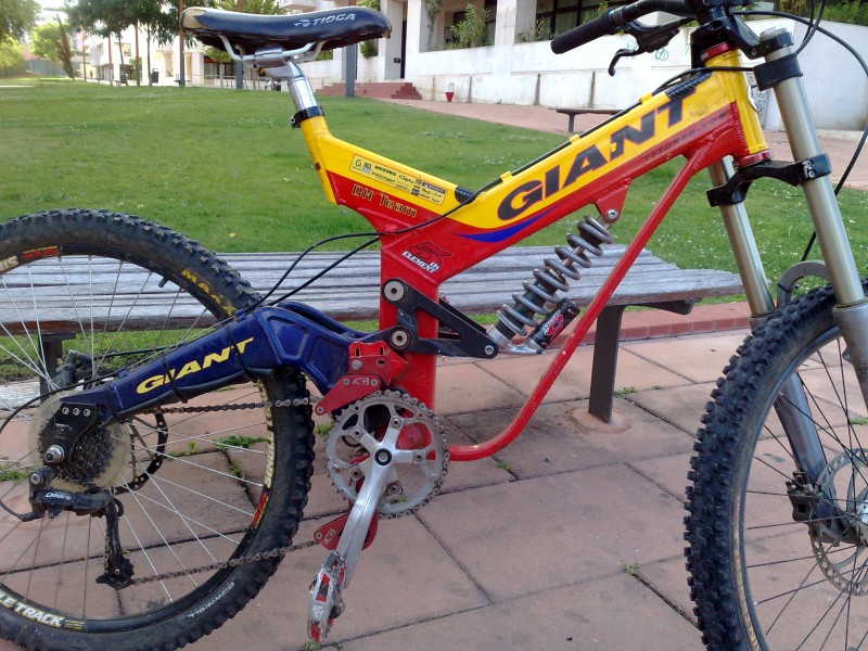 Giant atx cheap dh for sale