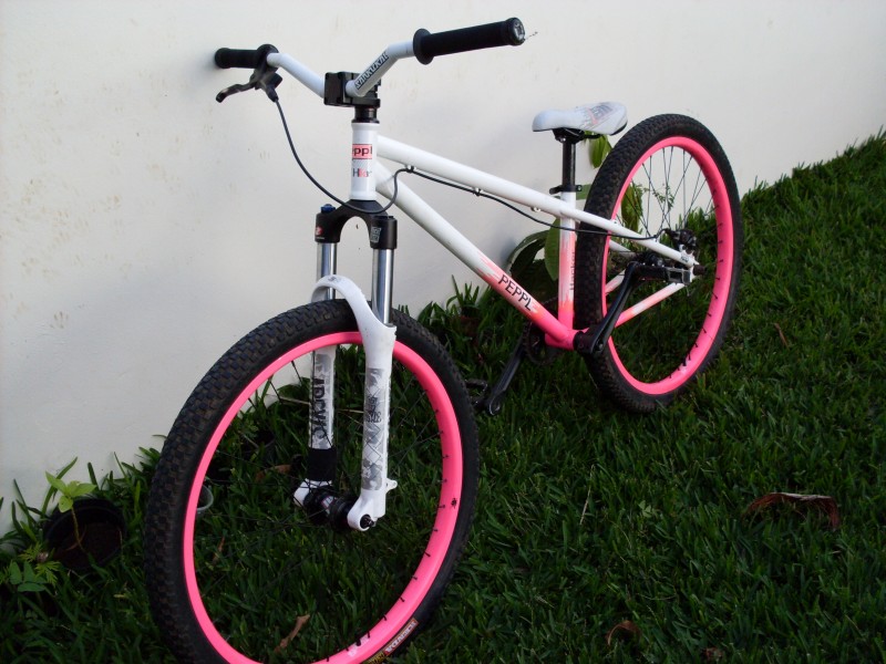 My peppl dirt, barbie's bike =)