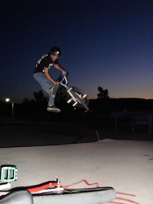 tailwhip out of flat bank