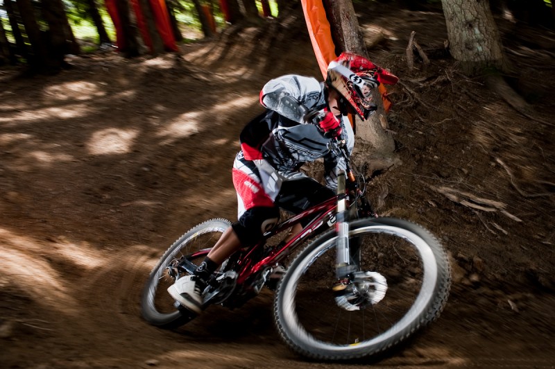 on his 2010 Lapierre DH920