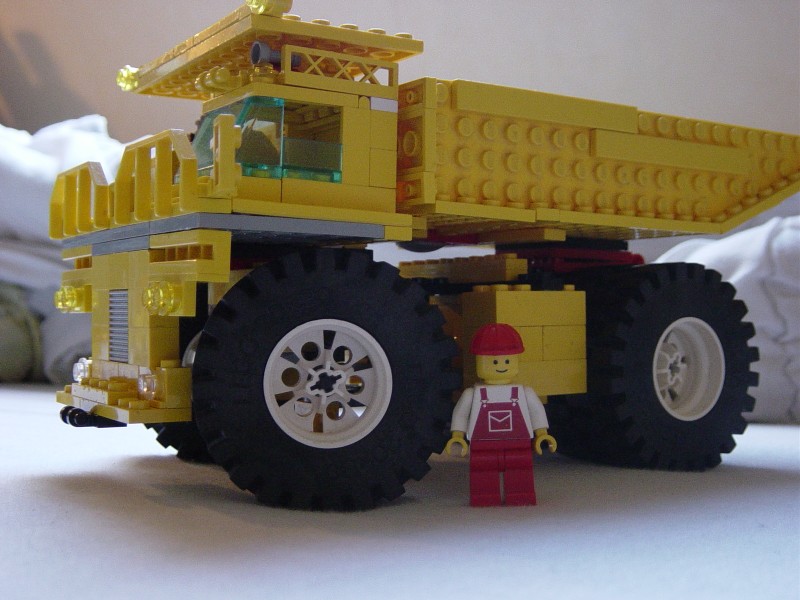 got bored and made this mining truck from Lego