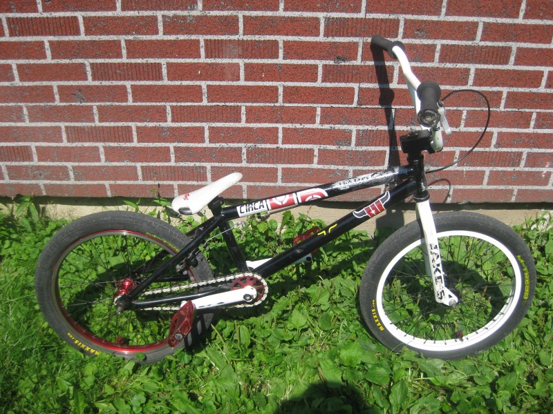 2009 BMX Haro X3 For Sale Very Nice bike and cheap.From Vancouver For Sale