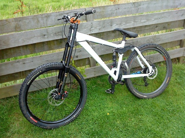 carrera banshee halfords