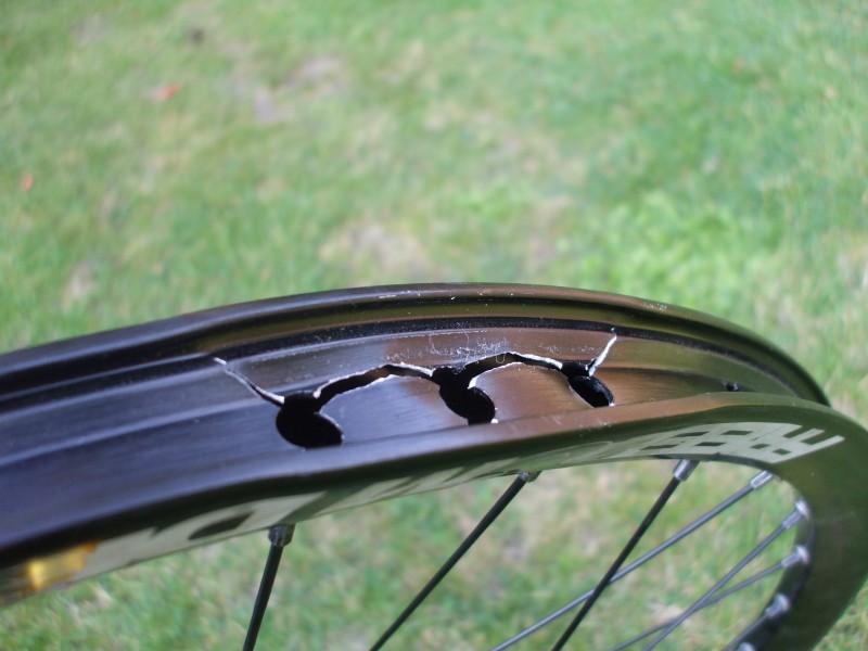 My cracked, bent halo freedom rim after doing a hop 180 :S