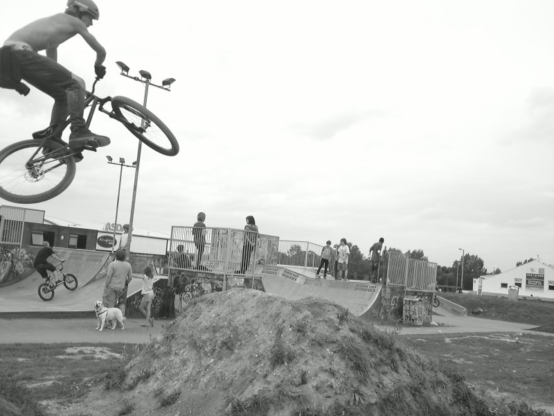 BSE skatepark. euro table on the second double.Thats Dan Lacey in the background!loled at the dog