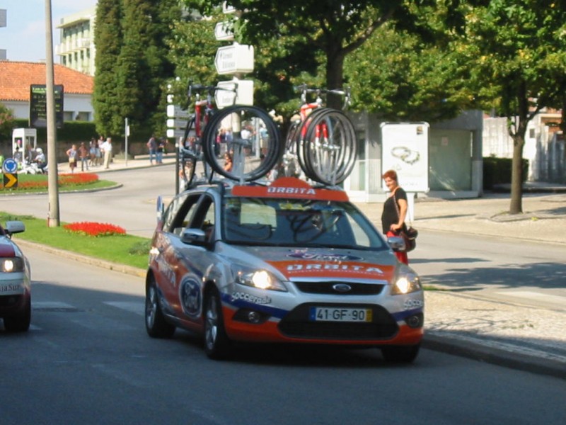 Support car
