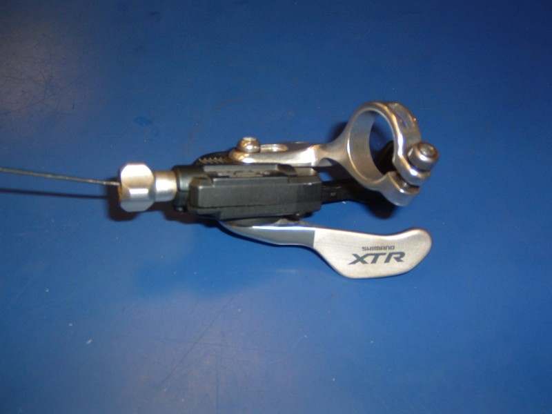 For Sale: Mint condition RH XTR 9 Speed shifter. RRP £84.99.
The best looking and smoothest Shifter in the world. Extreamly light.


Look at my other sale items as well.