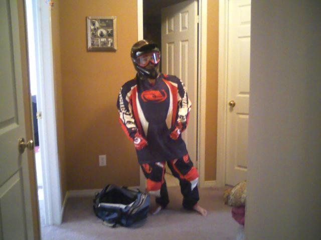 my sister wanted to try my gear on haha