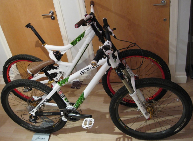 Mikes Commencal Supreme DH Vip and Commencal Absolut 4x Vip