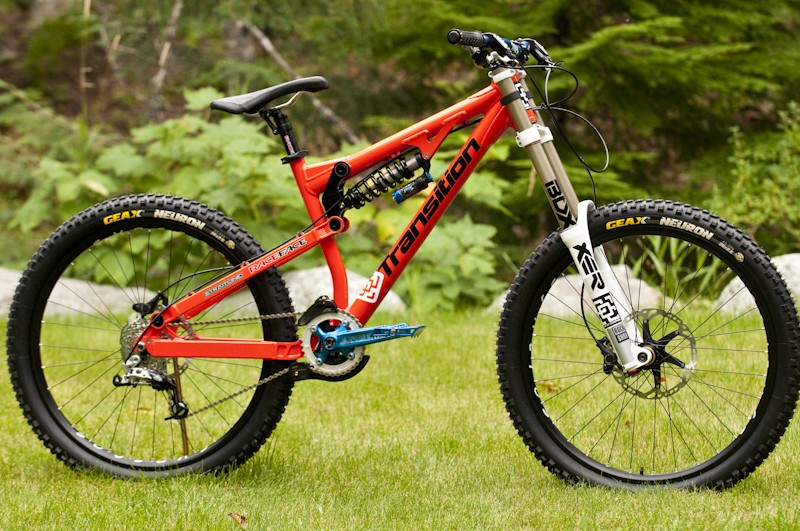 One sweet ride thanks to:
Transition
Straitline
Race Face
Geax Tires