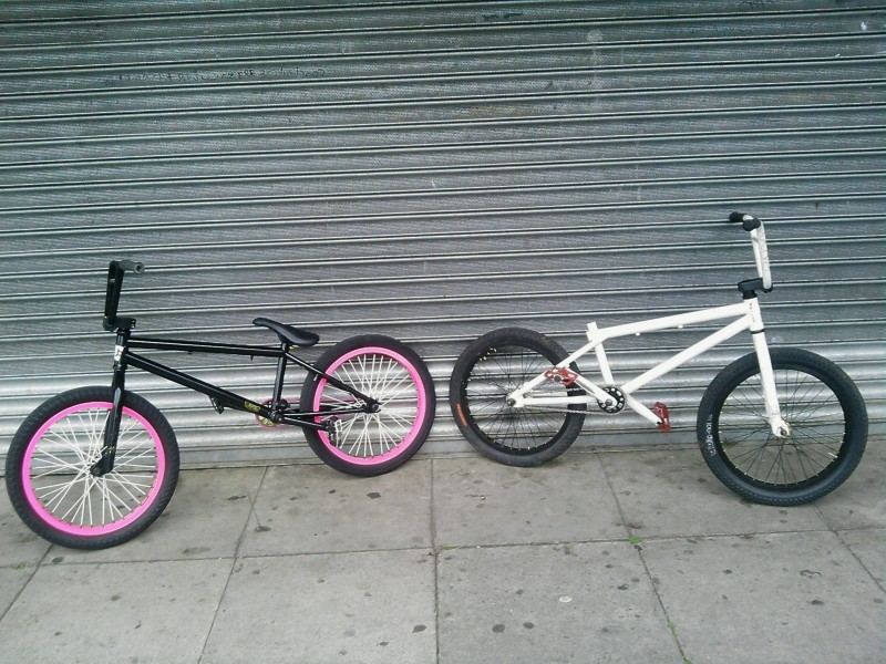 odyssey hazard lite rims at my bmx n mates, he still needs a seatpost
