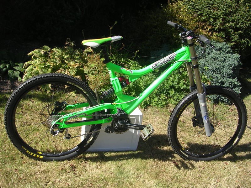 Commencal superteam deals