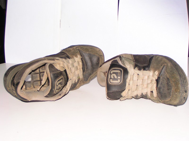 my DH shoes after som hundred of rides :P
