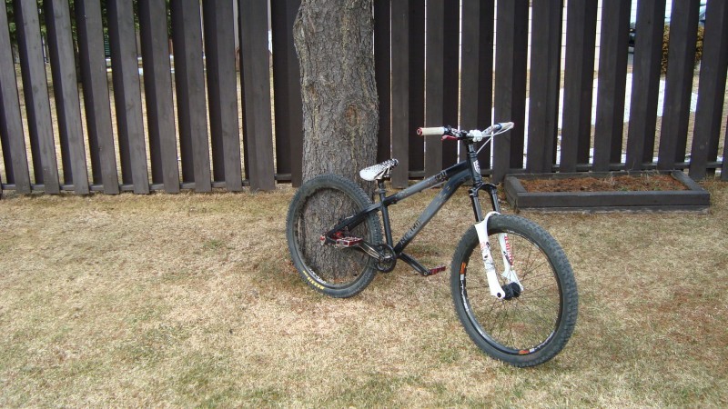 parting out bike. fork and seat already sold, if interested in a part message me and ill give you details