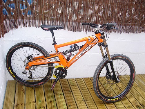 Orange 224 hot sale downhill bike