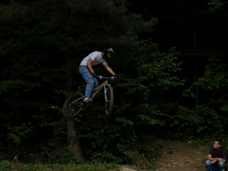 A little bit of jumping during the Juride Day at Mervelier.