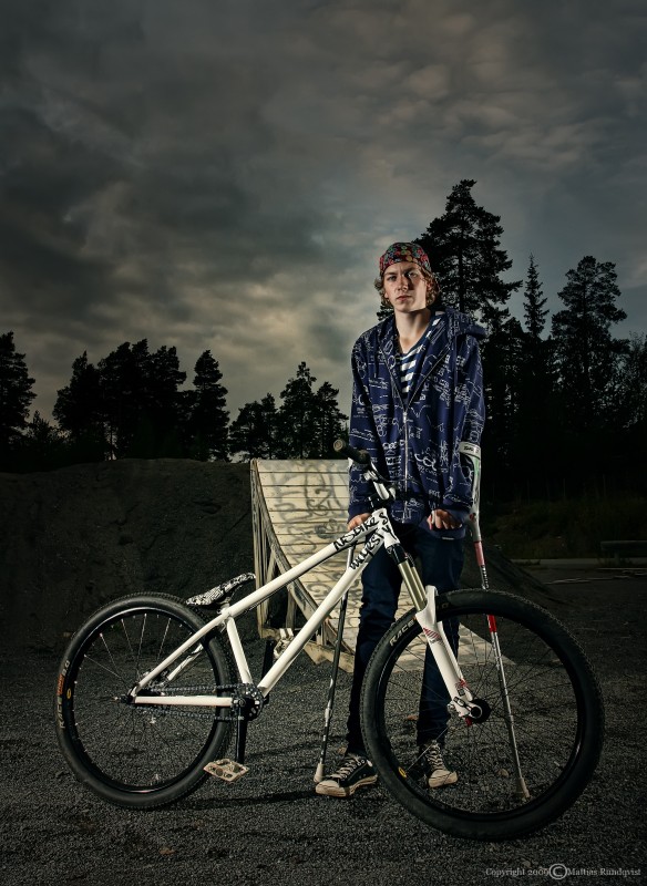 me and my new bike, sad cuz i can´t bike for the moment..