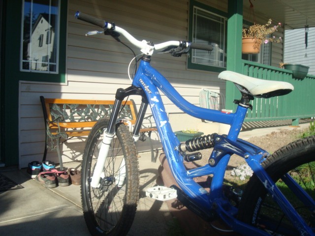 my 2009 bighit 2 "test bike", as far as i know the only frame in BC painted like this from the factory.