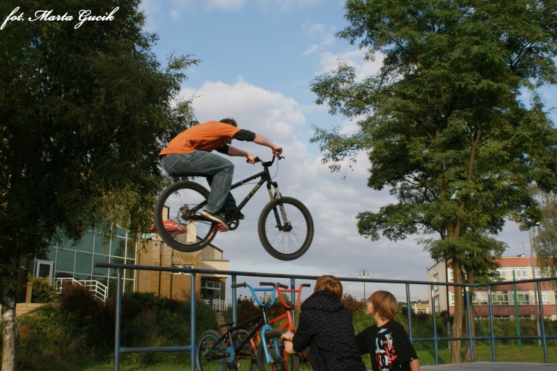 hop over two bikes ;D